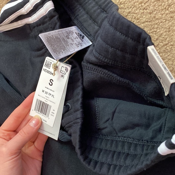 Adidas sweatpants - Picture 2 of 2